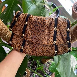 Henri Bendel Leopard print clutch 🐯